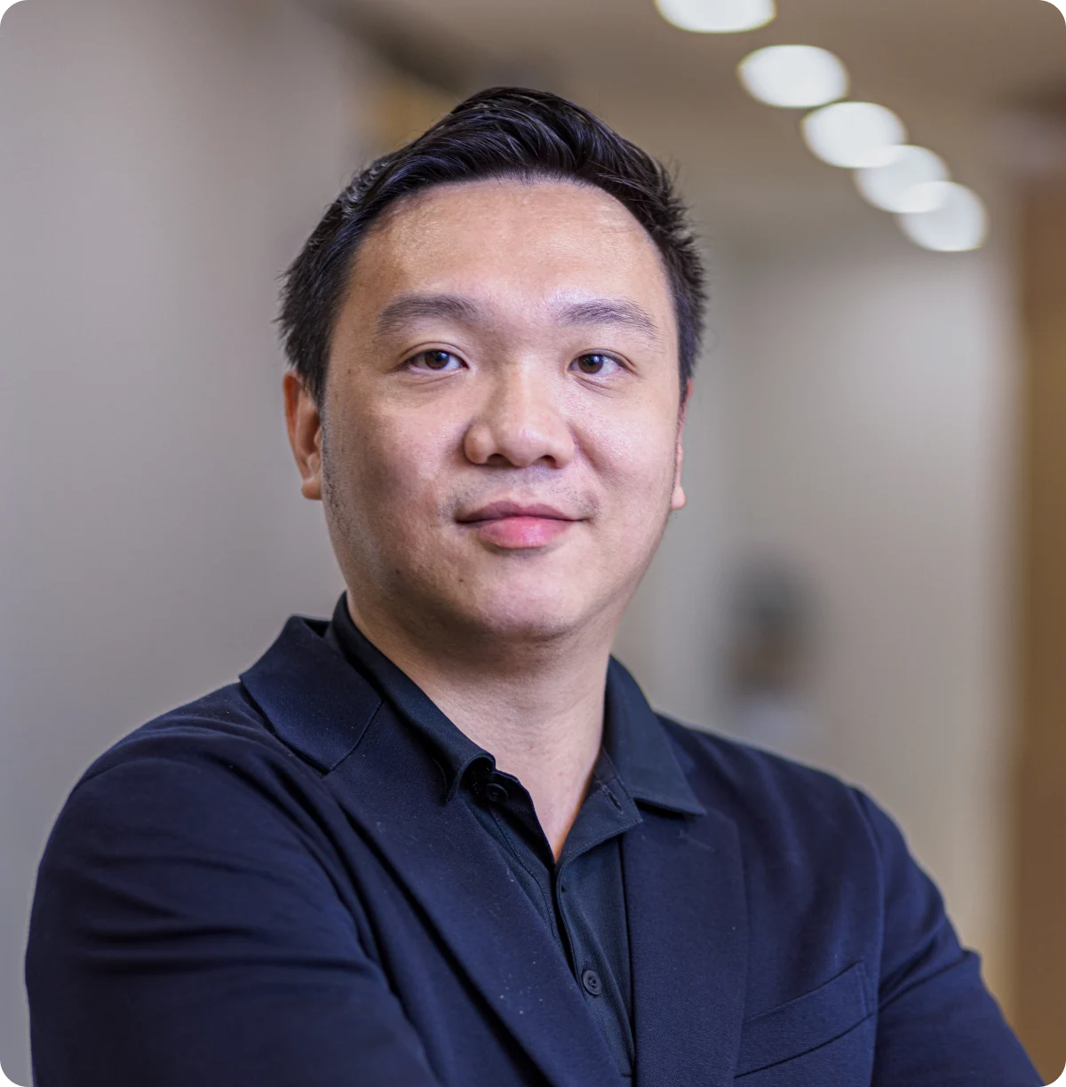 Headshot of Wei Liang Leu