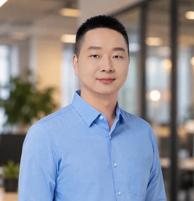 Headshot of Leo Li
