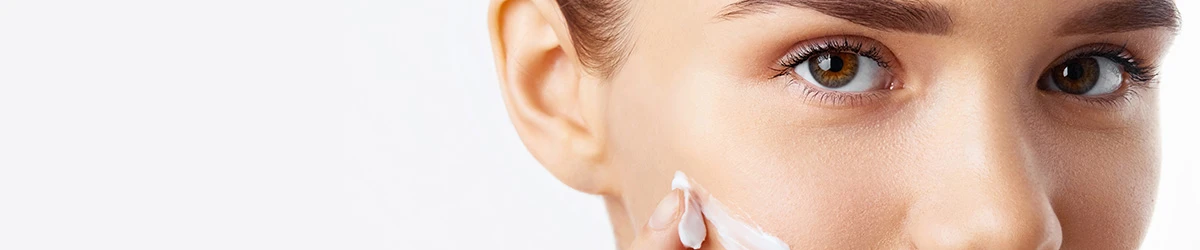 Entretien peau sensible : nettoyer, apaiser, hydrater, réparer