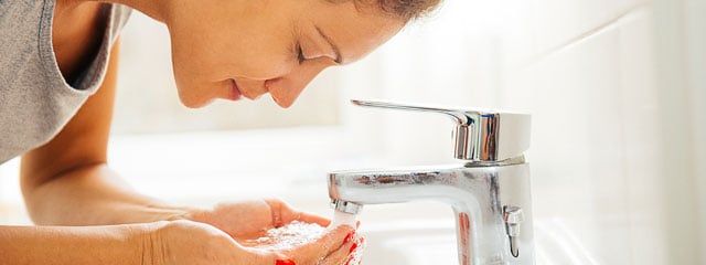 Comment prévenir l’acné avec une routine beauté adaptée ?