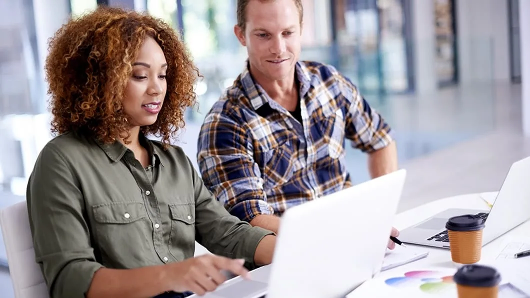 construction-blog-office-workers-collaboration-image