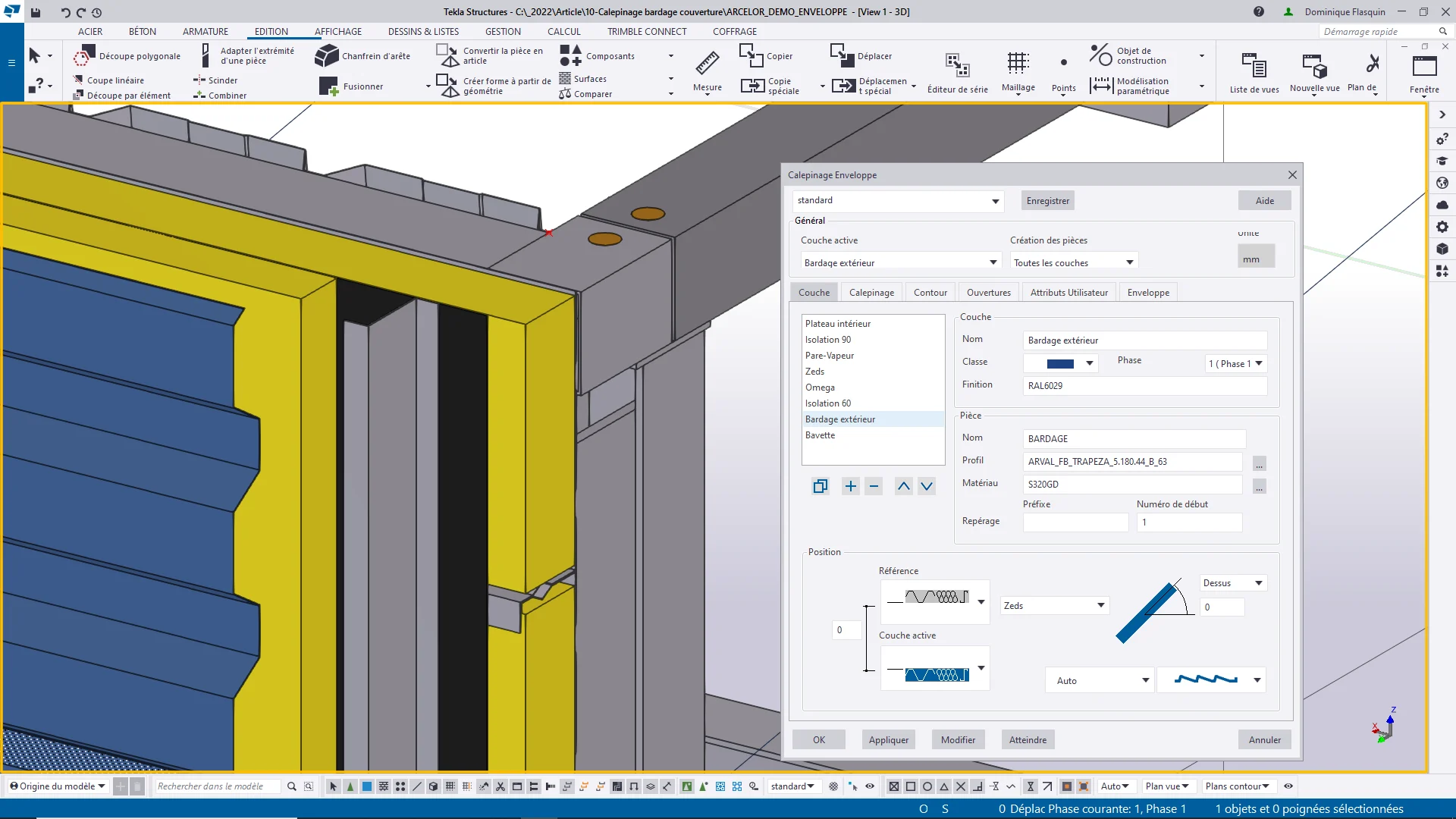 3D model of building insulation layers within a software interface, with a breakdown of the Bandage extérieur layer with its material properties.