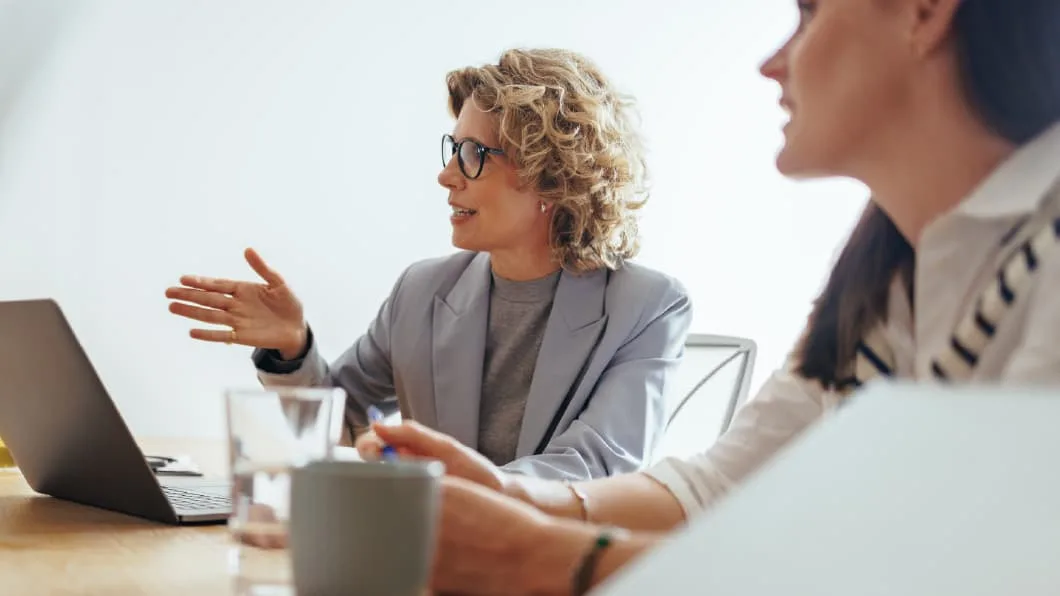 The power of mentorship and networking - Image of business women
