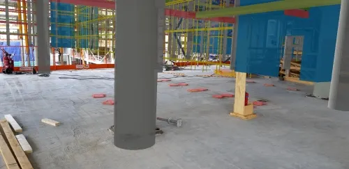 Kauppakeskus Mall of Tripla rakenteet ja lisätty virtuaalitodellisuus