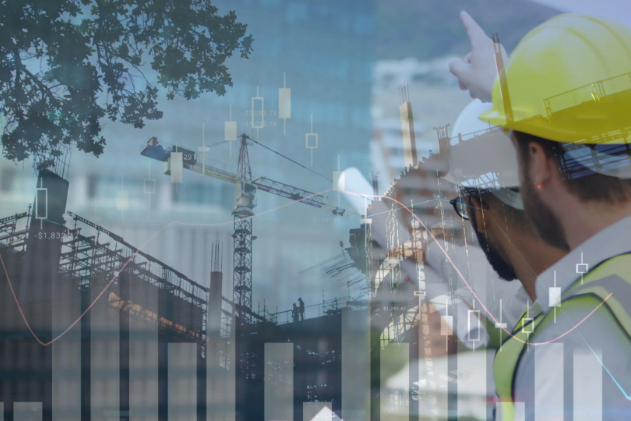 Deux hommes sur un chantier de construction, avec des graphiques financiers superposés.