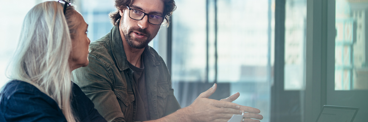 construction-blog-colleagues-discussion-office-image