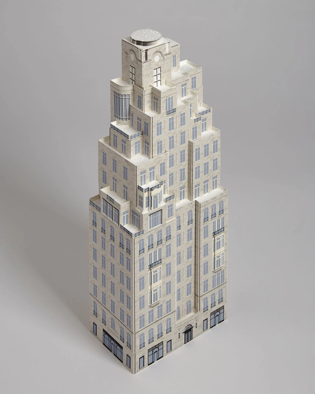Un noyau de mousse avec des élévations imprimées à partir de SketchUp. 