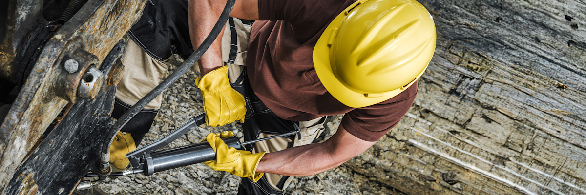 construction-blog-industrial-machinery-technician-image