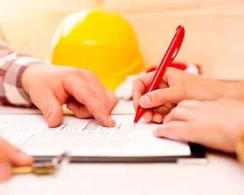 Some of the biggest risks that contractors can face are with contracts that are not properly vetted.