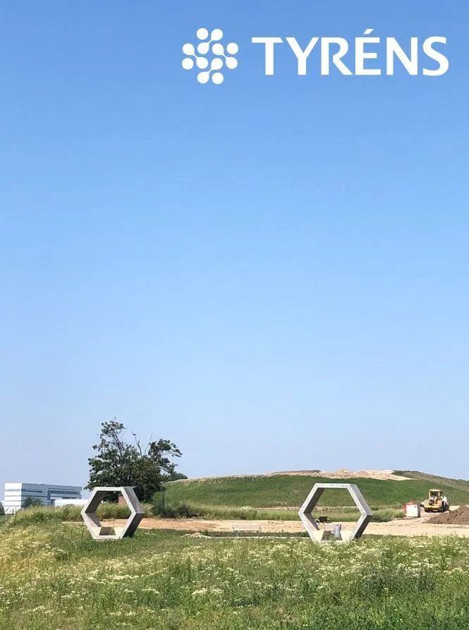 Image of hexagonal seating in The Knowledge Park