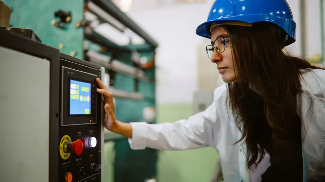 construction-blog-technician-industrial-technology-image