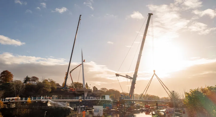 photo of the construction of Stockingfield Footbridge