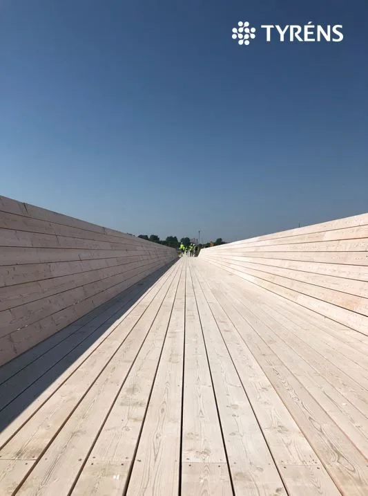Photo of the completed timber bridge