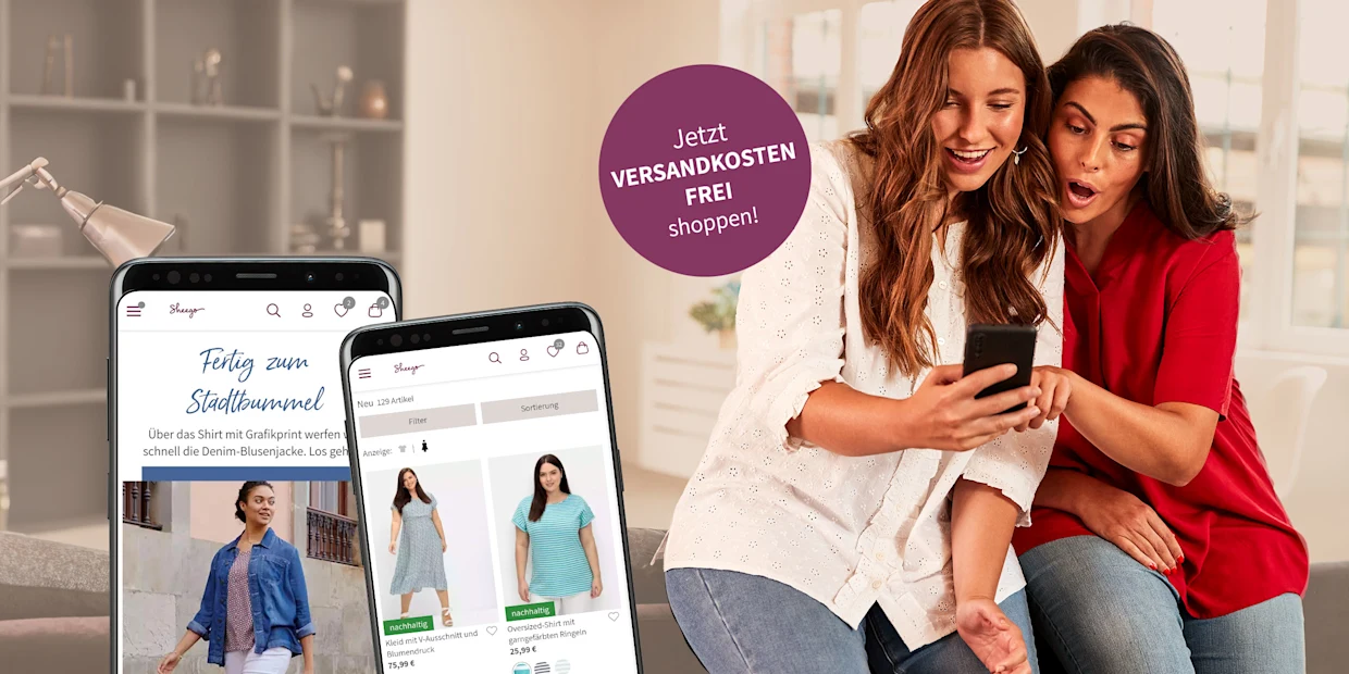 Zwei Frauen schauen sich auf einem Handy die sheego App an und freuen sich. Zwei abgebildete Handys zeigen den Inhalt der sheego App Zwei Frauen schauen sich auf einem Handy die sheego App an und freuen sich. Zwei abgebildete Handys zeigen den Inhalt der sheego App