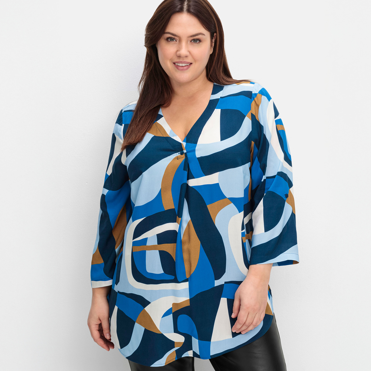 Blau gemusterte Bluse