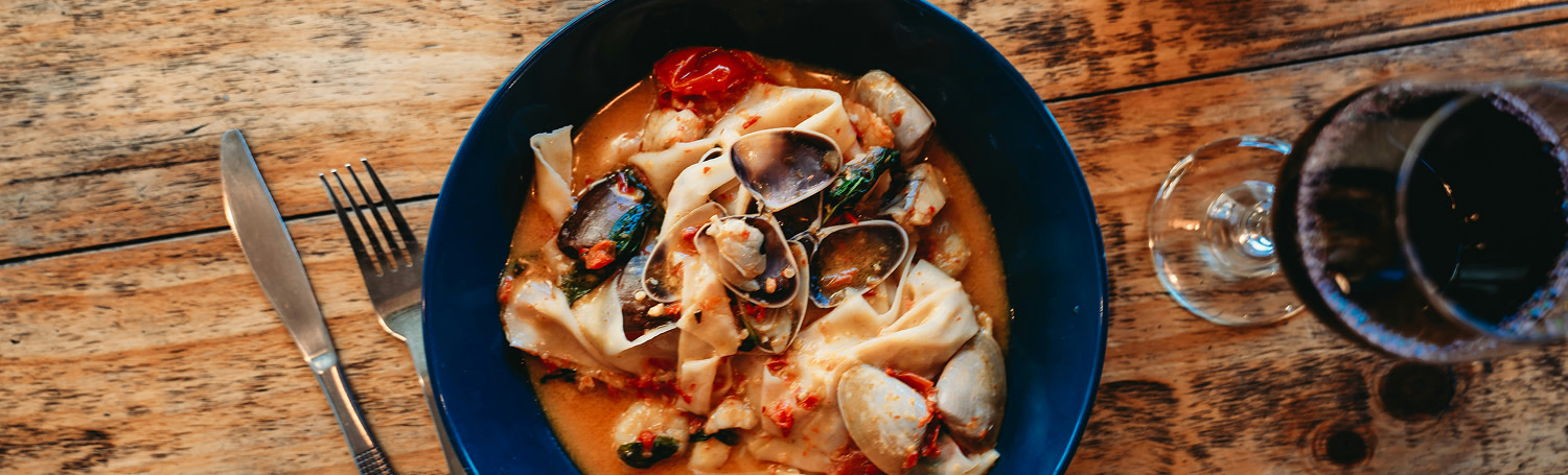 Best wine and seafood pairings - column group - info column - image - winter