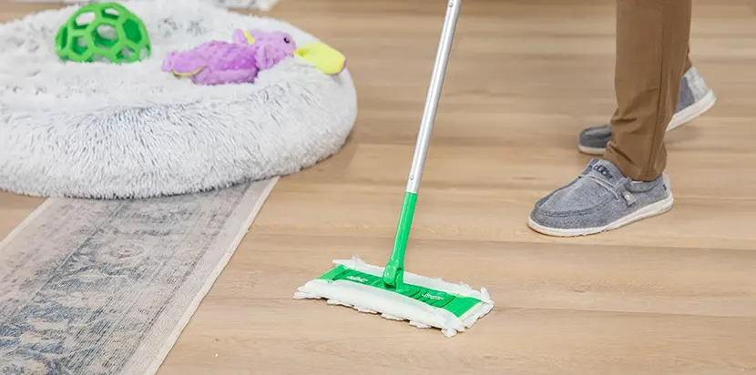 I diversi prodotti Swiffer sono pensati per agevolare la vita degli utilizzatori, incluse persone con limitazioni fisiche.