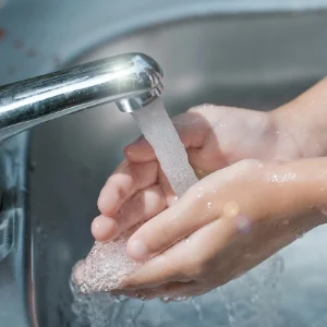 Come risparmiare acqua nei piccoli gesti quotidiani