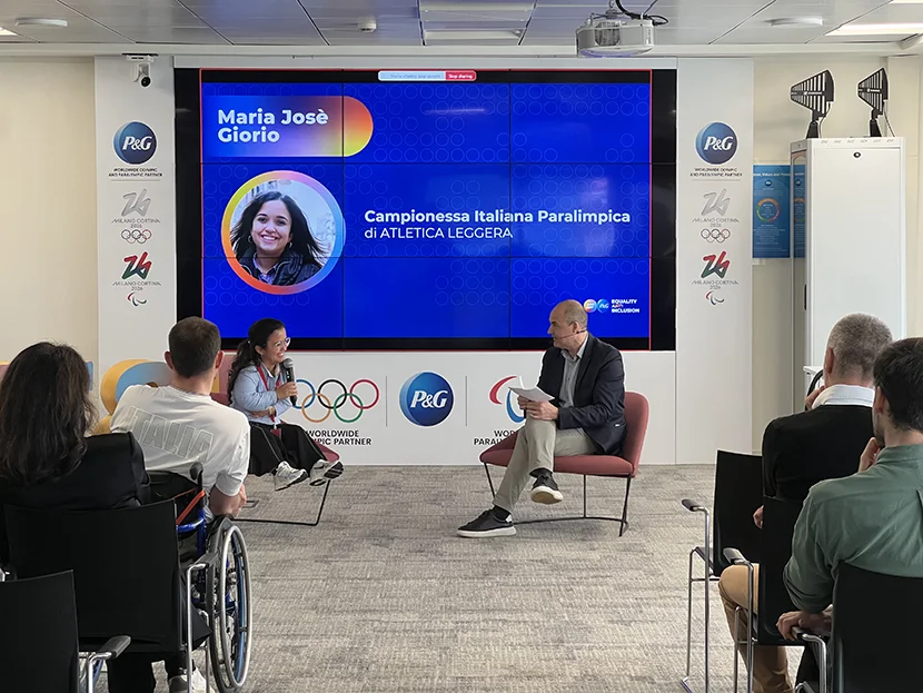 Maria Josè Giorio, Campionessa Italiana Paralimpica di Atletica nel getto del peso e del disco, durante il suo contributo all’Equality and Inclusion Talk in P&G.