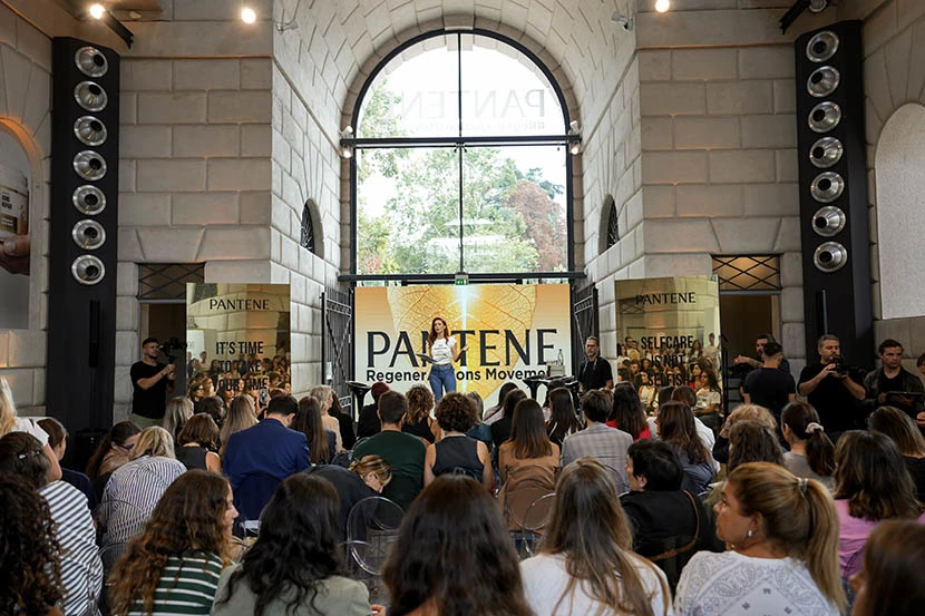 Presenzaione di Pantene RegenerActions Movement