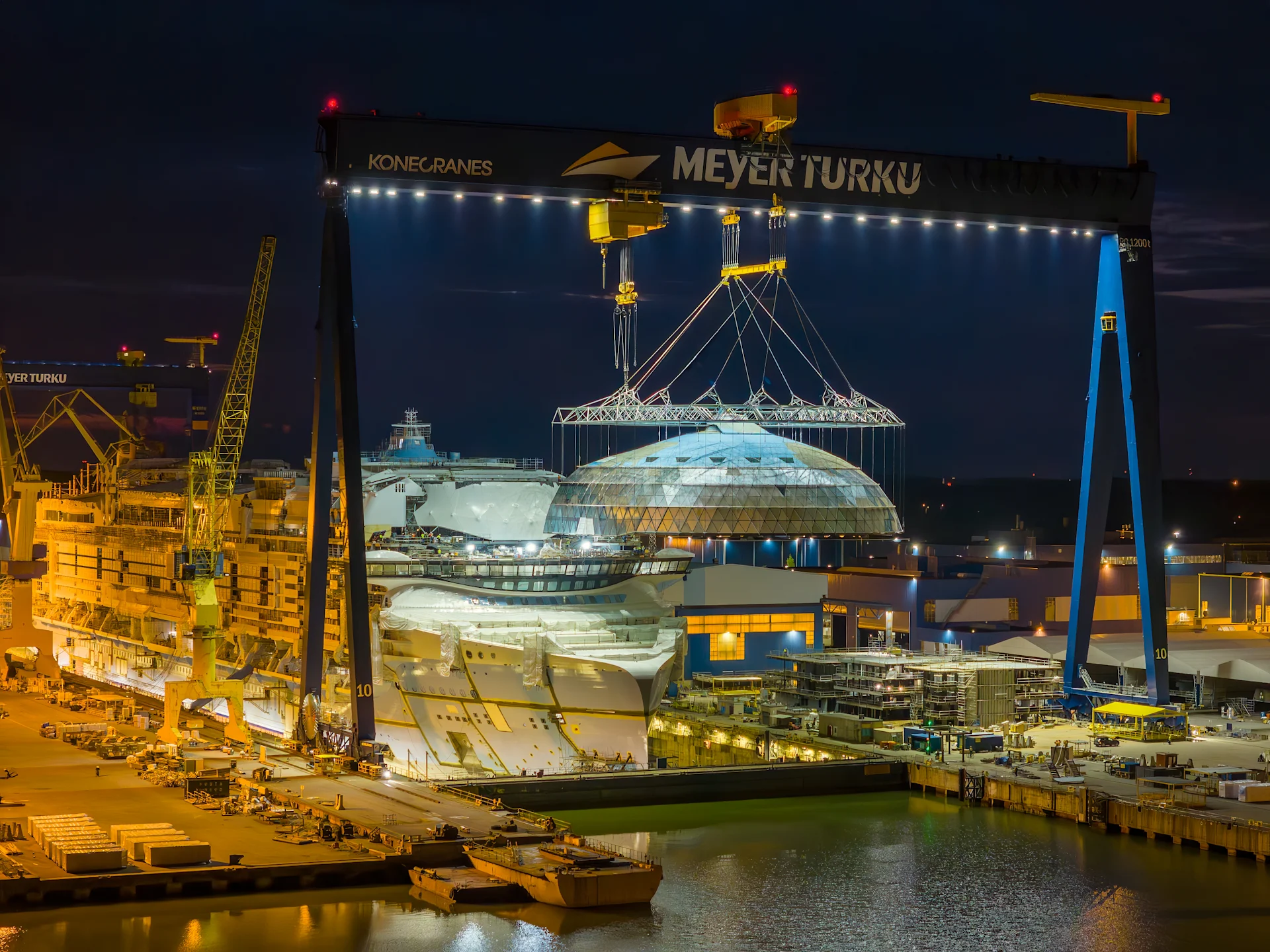 Meyer Turku Star of the Seas dome lift