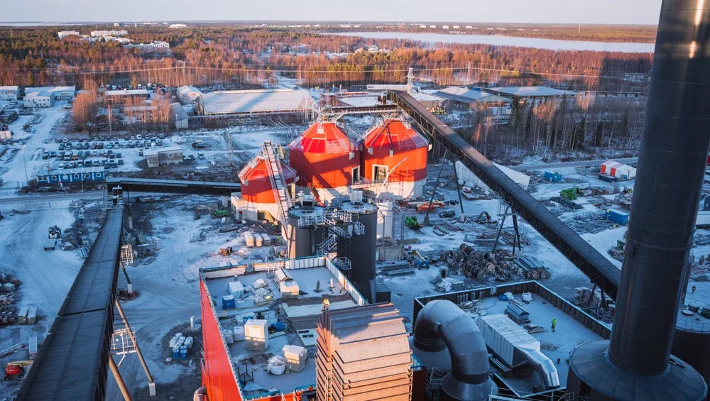 Oulun Energian biovoimalaitos ilmasta kuvattuna