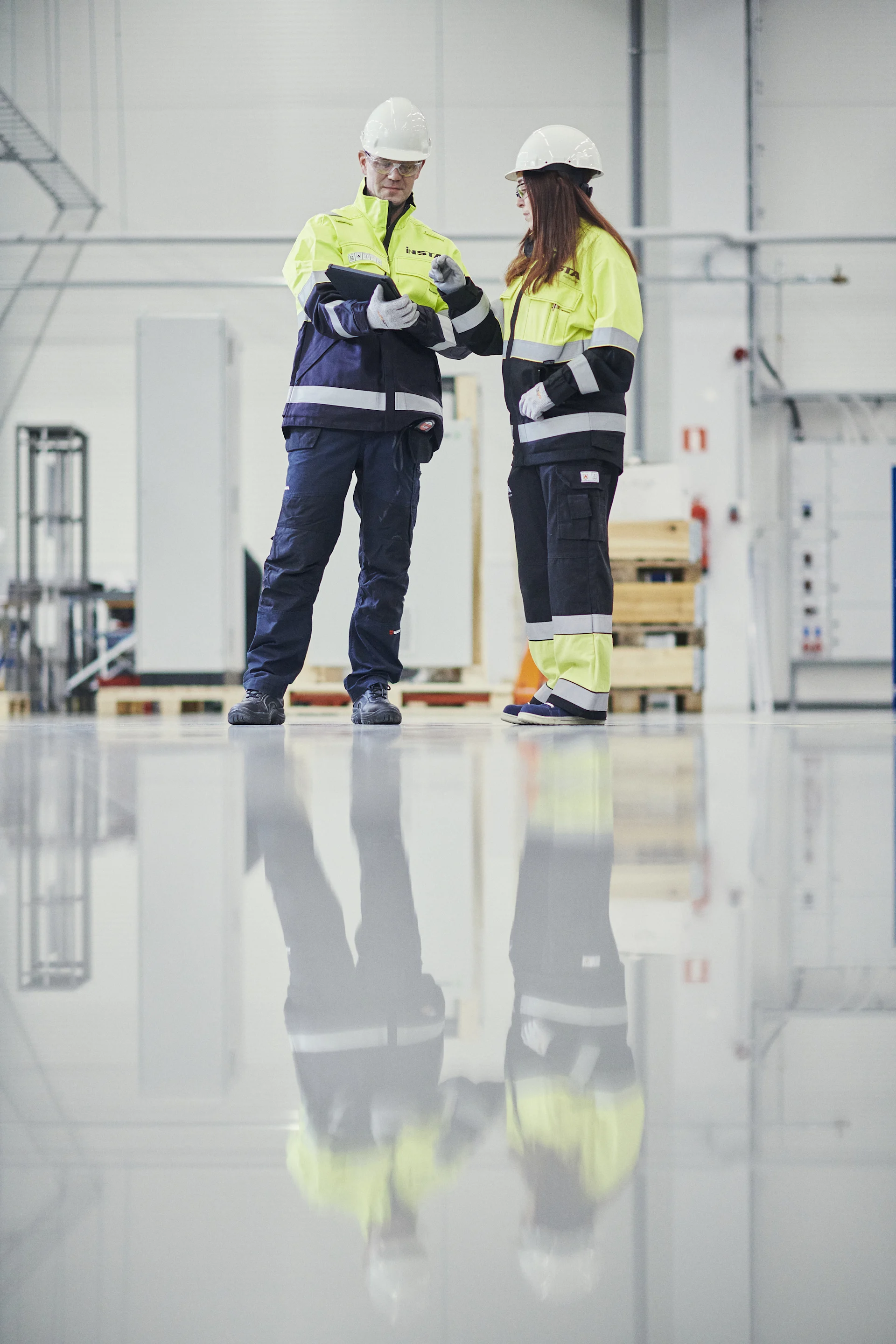 Insta Industry experts in an industrial environment