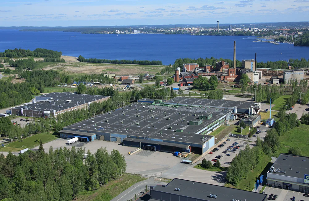DS Smithin Tampereen tehdas kuvattuna ilmasta käsin.