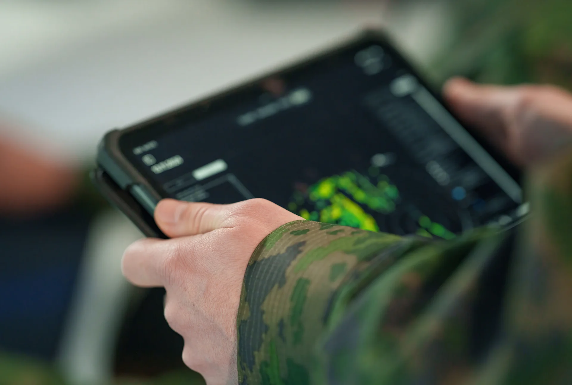 Insta defence and military expert and mobile device