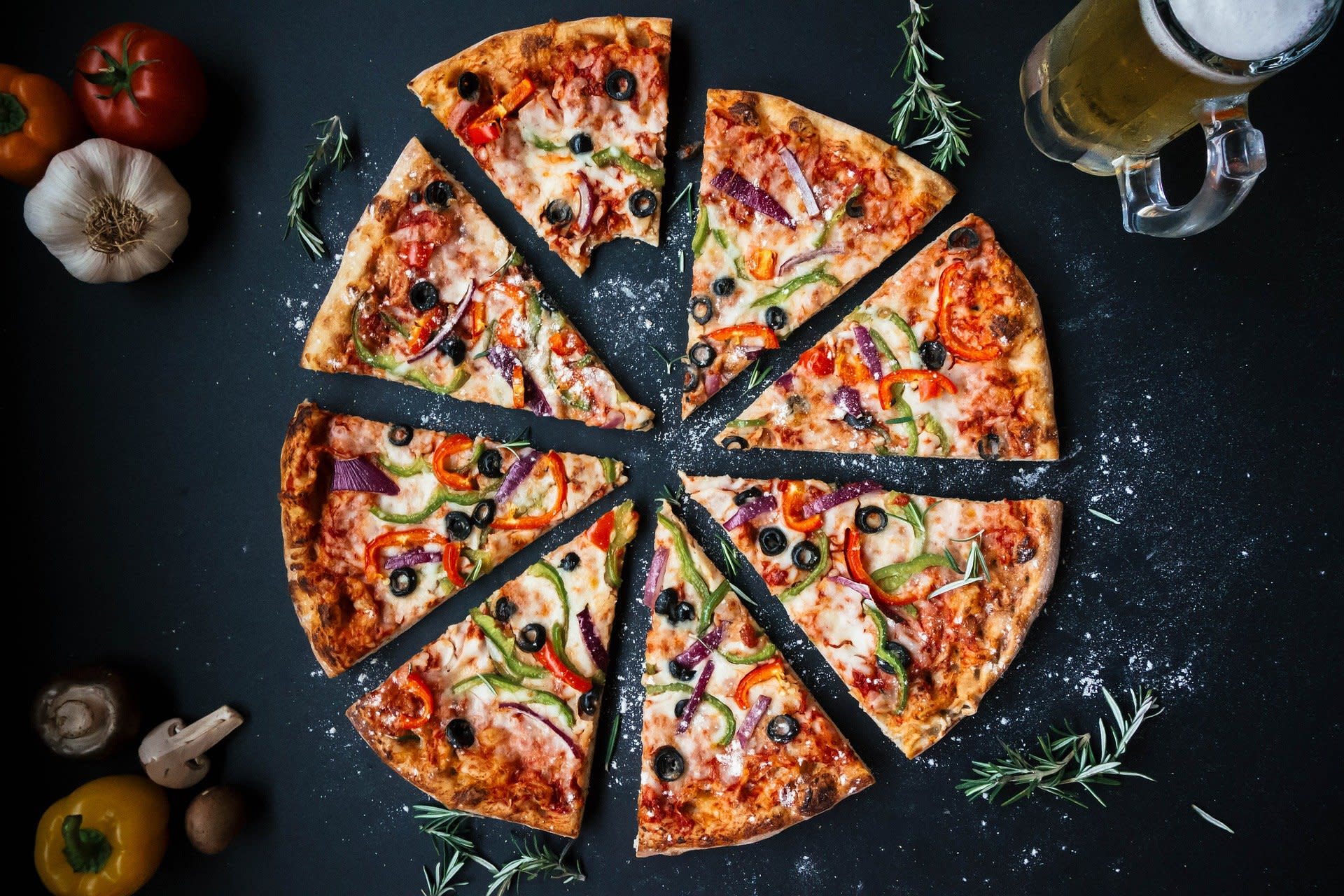 Wegetariański przepis na pizze z grillowanymi warzywami