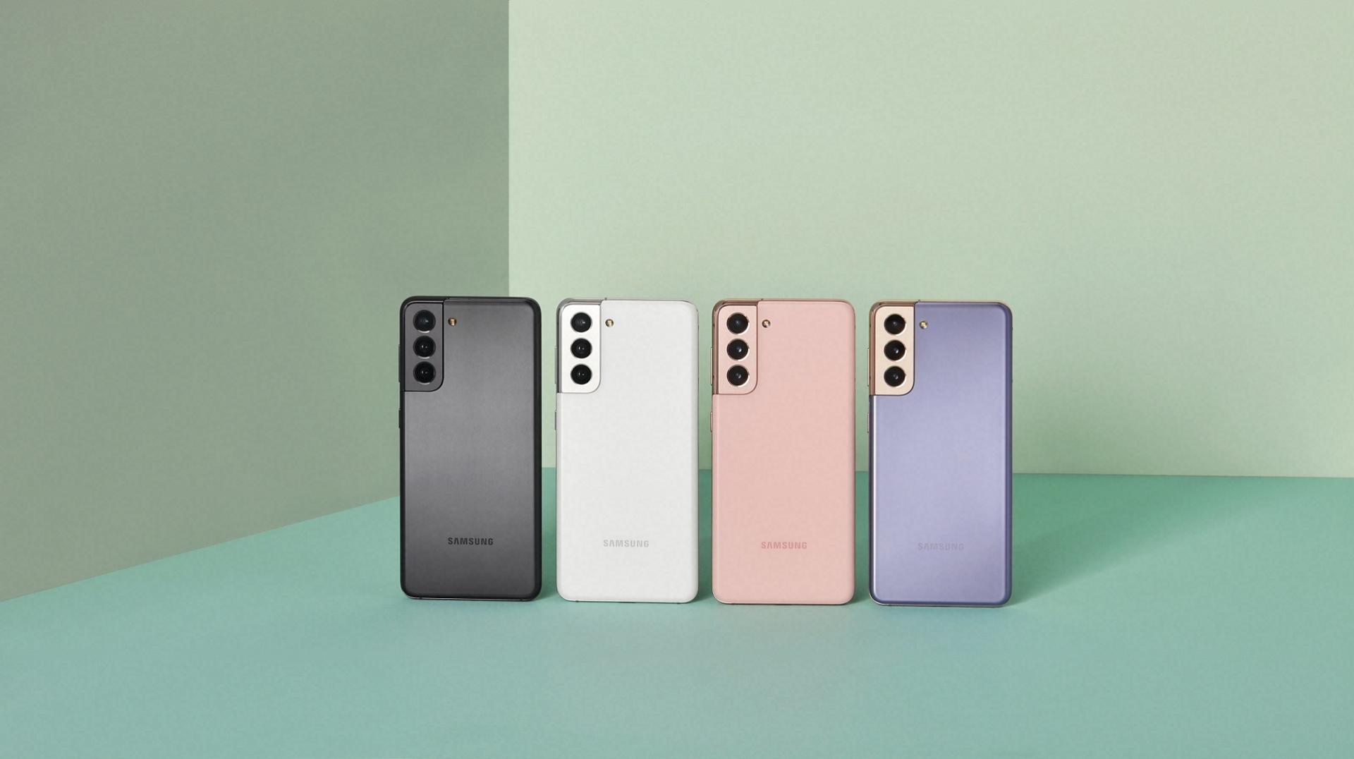 Samsung S21 od tyłu w czterech wariantach kolorystycznych