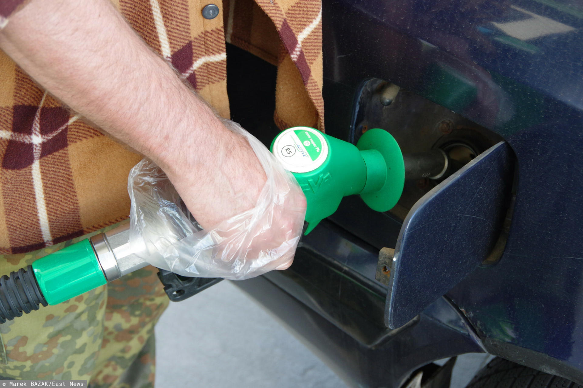 Rząd będzie blokować ceny paliw. Przez trzy miesiące ceny nie przekroczą pułapu