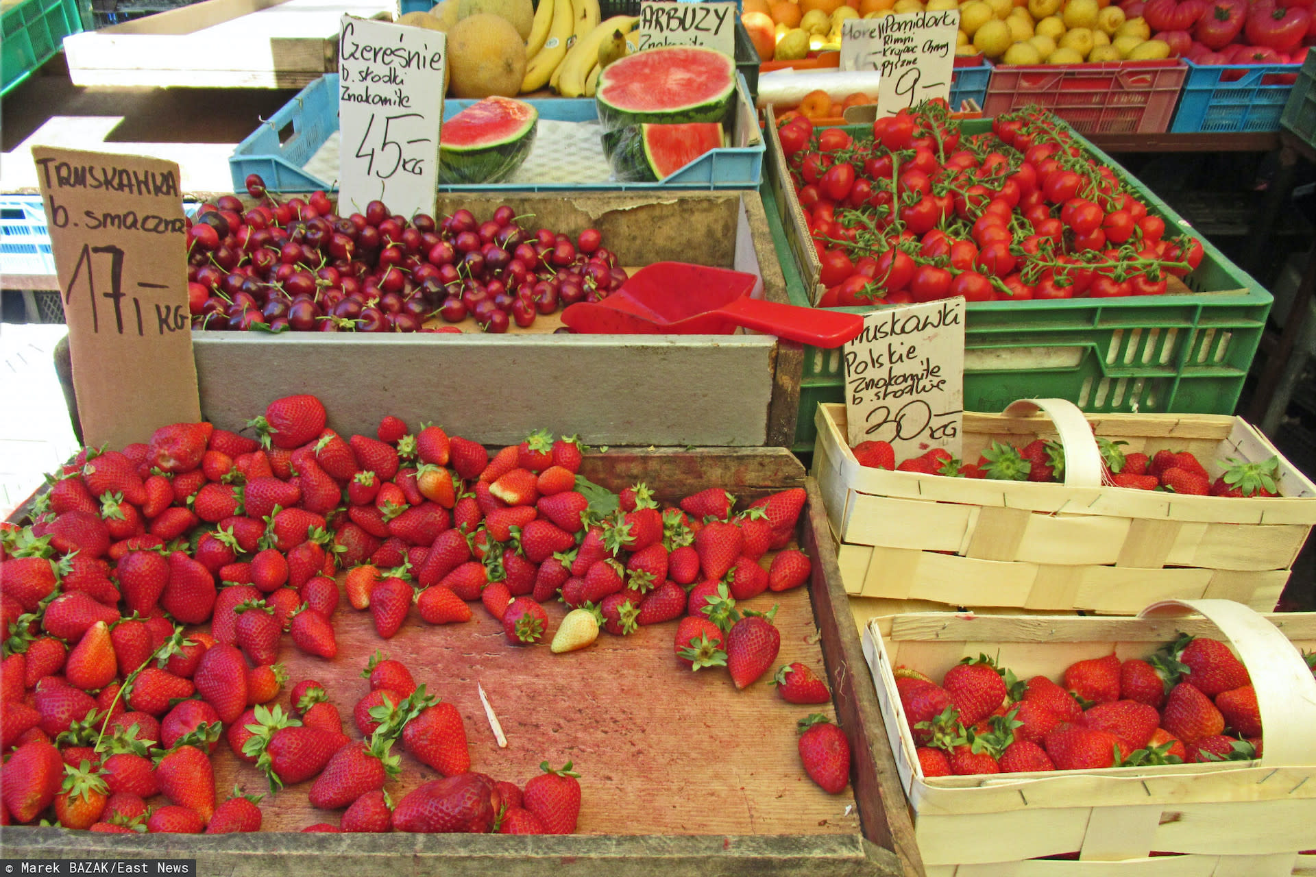 Minister komentuje ceny truskawek 2022 i "fałszowanie" kraju pochodzenia owoców