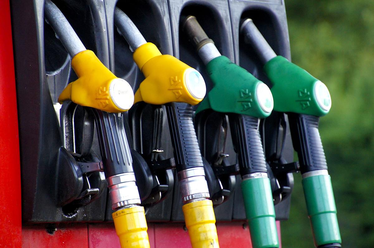 Po Obniżce Ceny O 20 żelazko Kosztuje 110 UOKiK sprawdzi ceny po obniżce VAT na paliwa