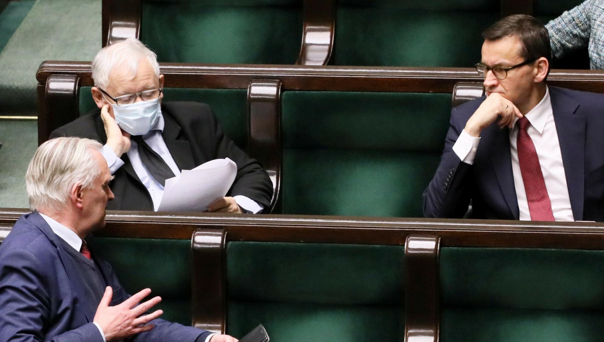 Szef Porozumienia Jarosław Gowin domaga się zdymisjonowania trzech ministrów z ugrupowania.