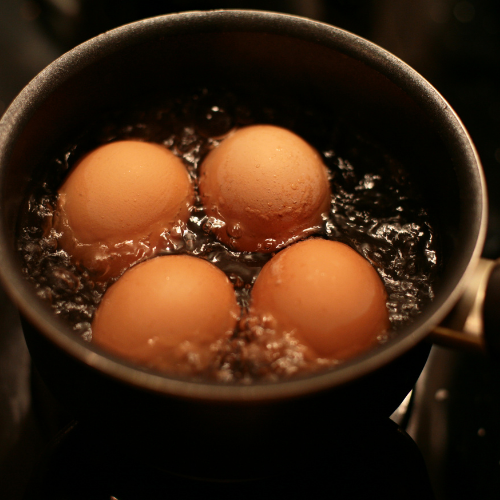 Gotowanie jajek na twardo