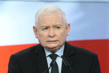 Jarosław Kaczyński usunie się w cień? PiS znalazł już sprytną wymówkę