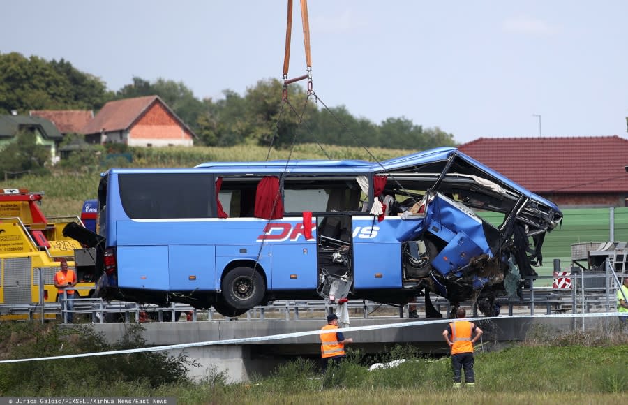 Wypadek polskiego autobusu w Chorwacji. Rzecznik MSZ o rannych: "Trwa walka, aby wszystko skończyło się dobrze"