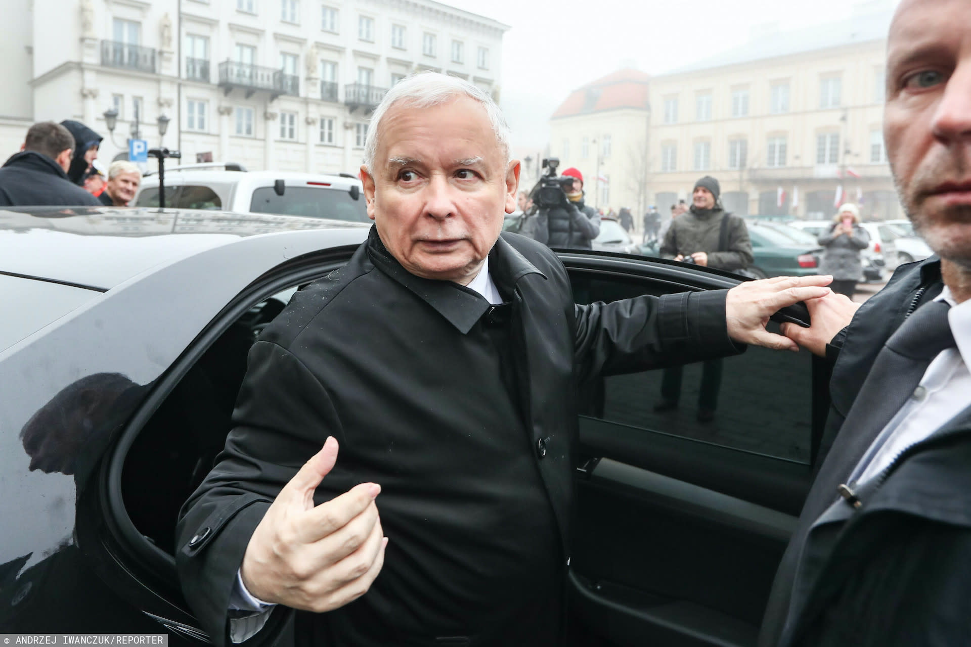 Pilna narada w siedzibie PiS, Jarosław Kaczyński nie zaprosił Mateusza Morawieckiego