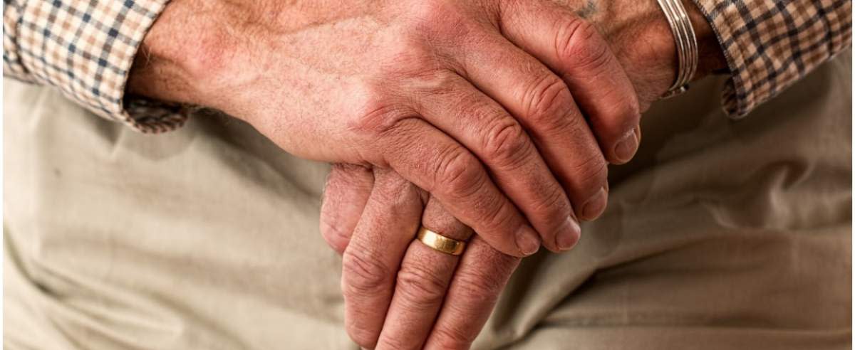 Leki dla seniorów często są darmowe. Czy seniorzy powinni utrzymać ten przywilej?