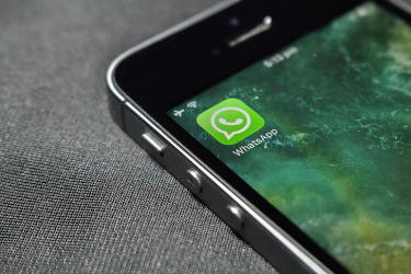 WhatsApp aplikacja na smartfonie