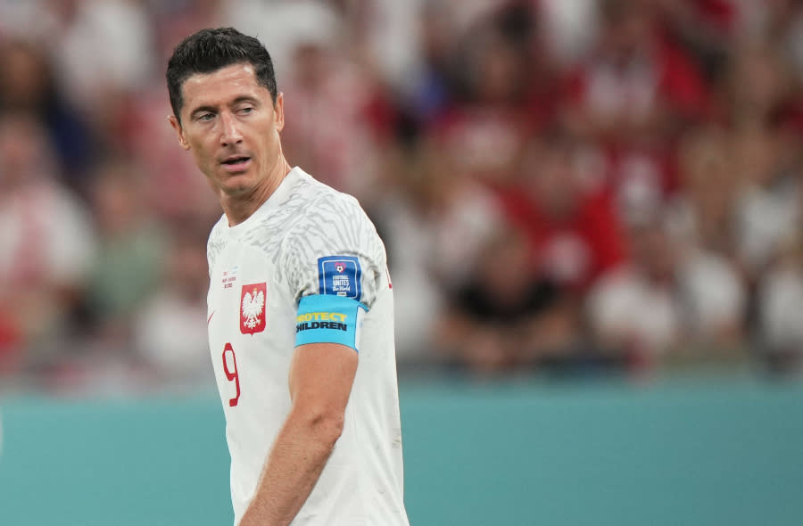 Katar 2022. Światowe media bezlitośnie komentują mecz Polska-Argentyna. "Żenująca Polska", "haniebny awans"