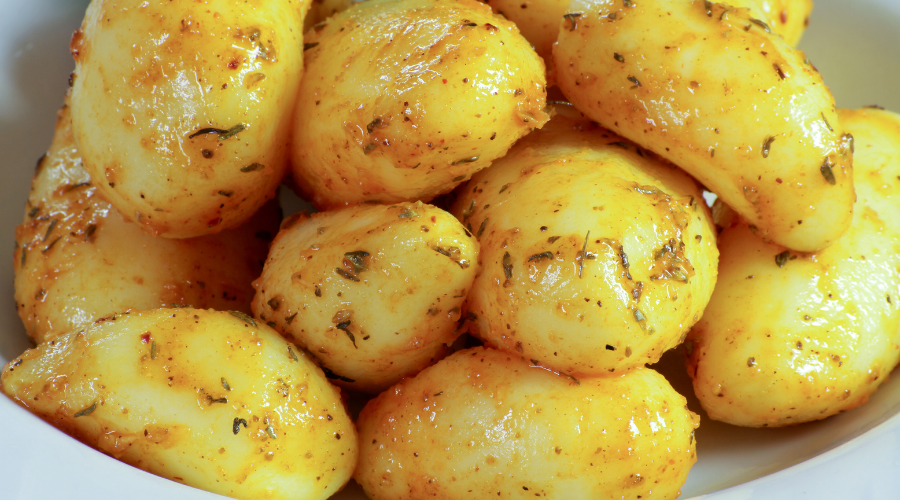 Ugotowane ziemniaki w dressingu
