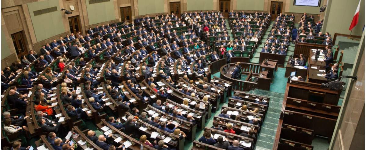 Sejm bez informacji o dodatkowych dochodach posłów