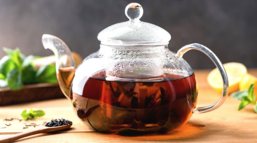 Jak zaparzyć pobudzającą herbatę?
