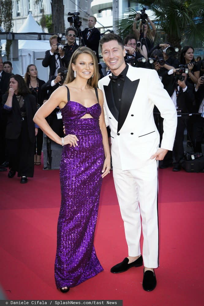 Anna i Robert Lewandowscy w Cannes błyszczeli na czerwonym dywanie.
(fot. Daniele Cifala / SplashNews.com/East News)