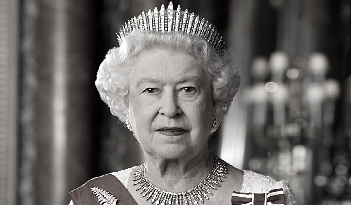 fot. Photograph taken by Julian Calder for Governor-General of New Zealand - Commonwealth Day Message from Her Majesty the Queen Elizabeth IIOfficial portraits, cropped, CC BY 4.0, https://commons.wikimedia.org/w/index.php?curid=66499177