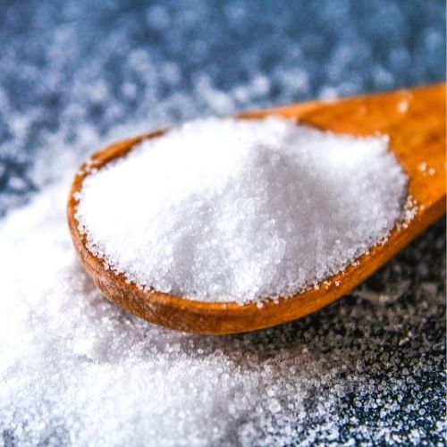 Sól pomoże oczyścić brudny garnek 