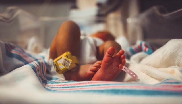 W czasie porodu w szpitalu w Kaliszu zmarła kobieta