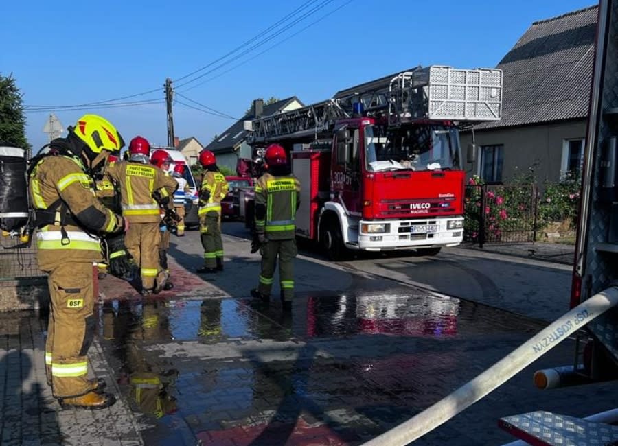 Wielkopolska: Pożar domu w Kostrzynie. Trzy osoby poszkodowane, nie żyje pies